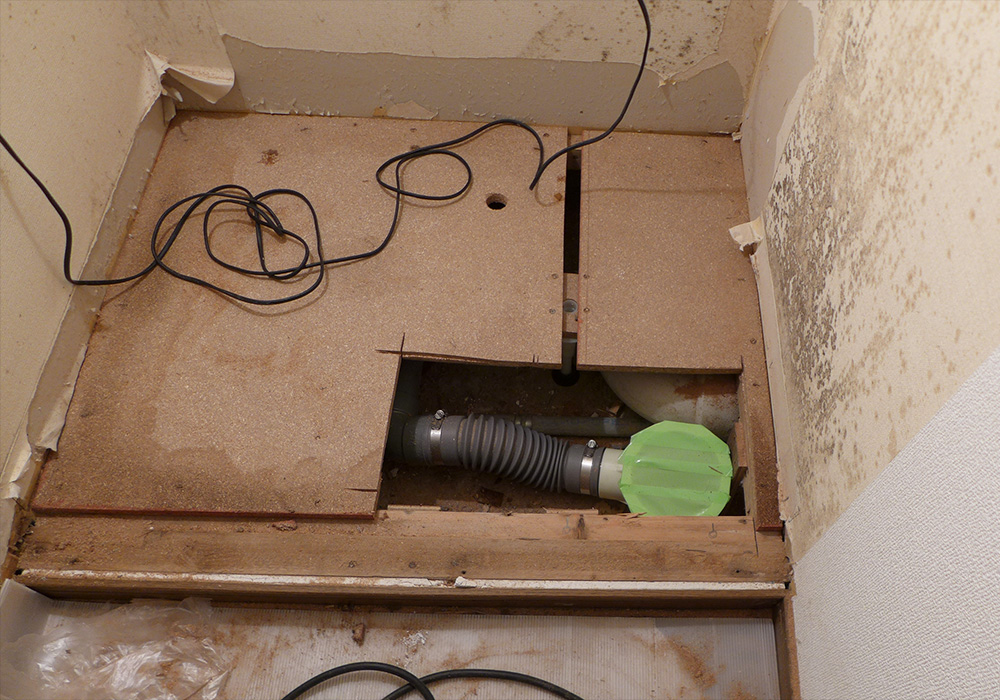 カトーデンキ お仕事日記 洗濯機排水口の水漏れ修理