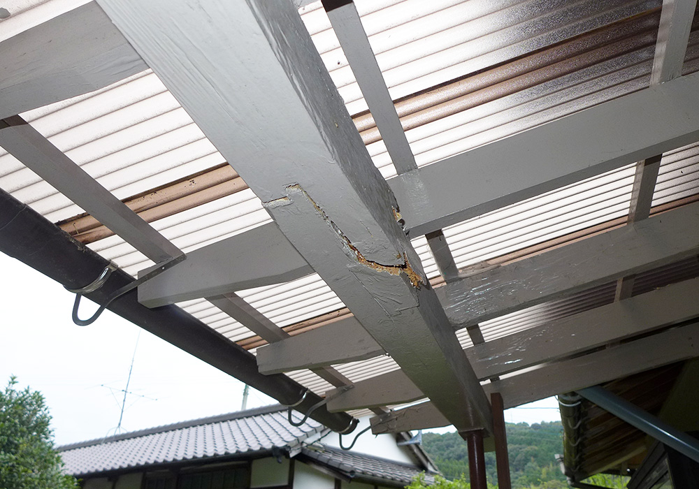 カトーデンキ お仕事日記 倉庫の屋根・ベランダ工事