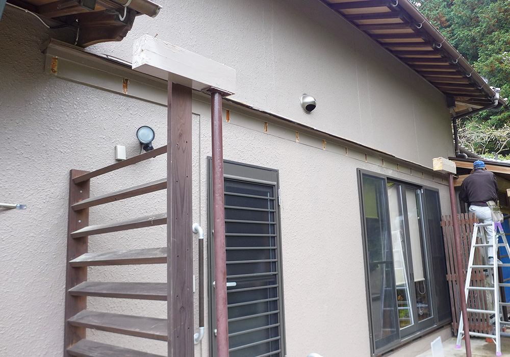 カトーデンキ お仕事日記 倉庫の屋根・ベランダ工事