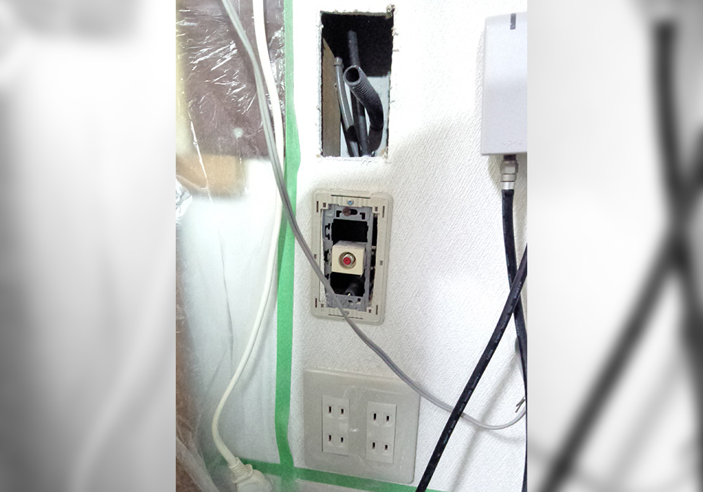 カトーデンキ お仕事日記 光ファイバー入力配管工事