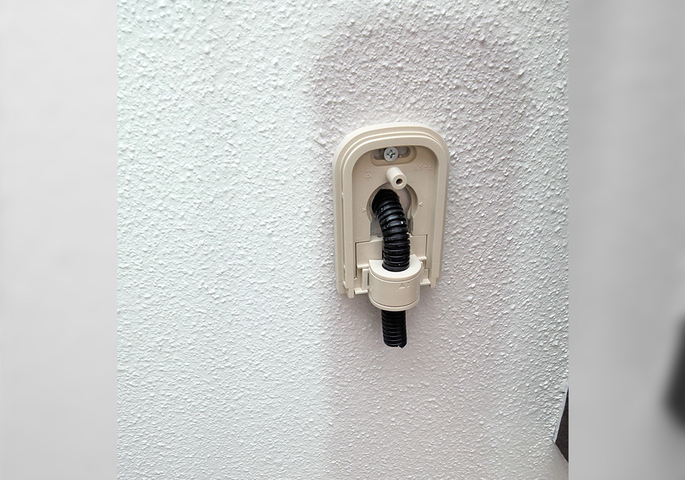 カトーデンキ お仕事日記 光ファイバー入力配管工事