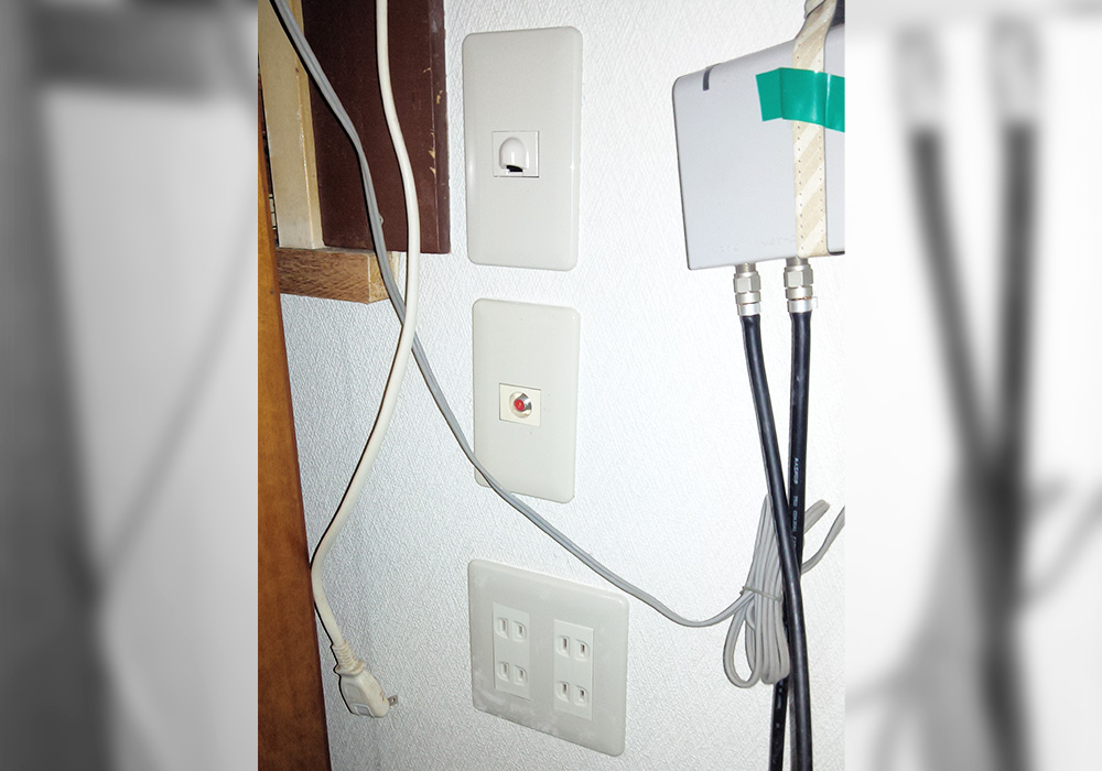 カトーデンキ お仕事日記 光ファイバー入力配管工事