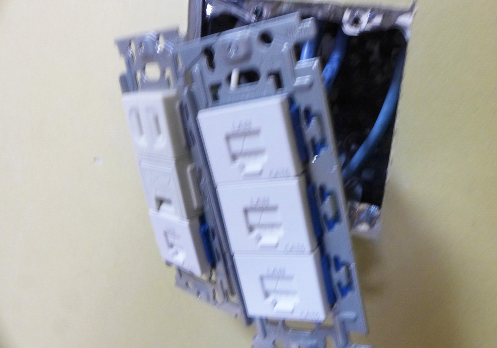 カトーデンキ お仕事日記 インターネットLAN配線