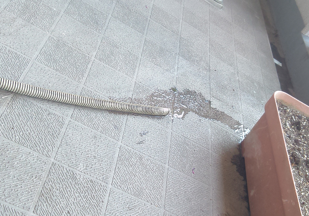 カトーデンキ お仕事日記 エアコン水漏れ修理