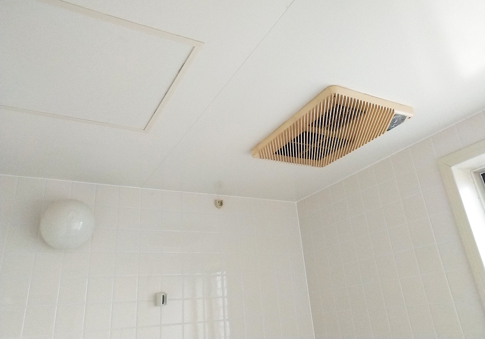 カトーデンキ お仕事日記 浴室暖房の交換