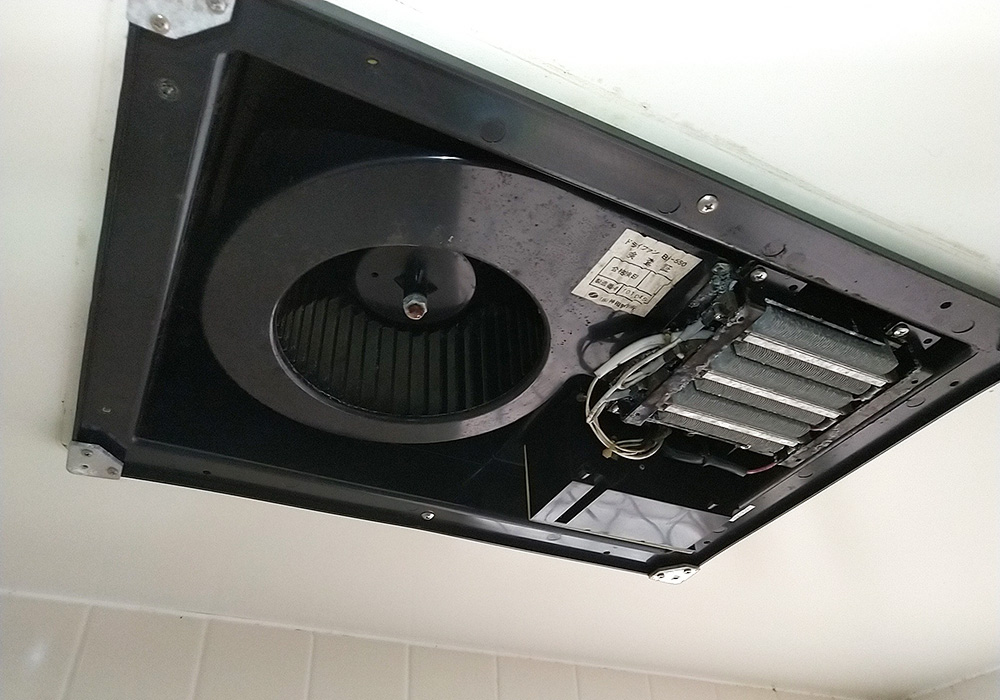 カトーデンキ お仕事日記 浴室暖房の交換